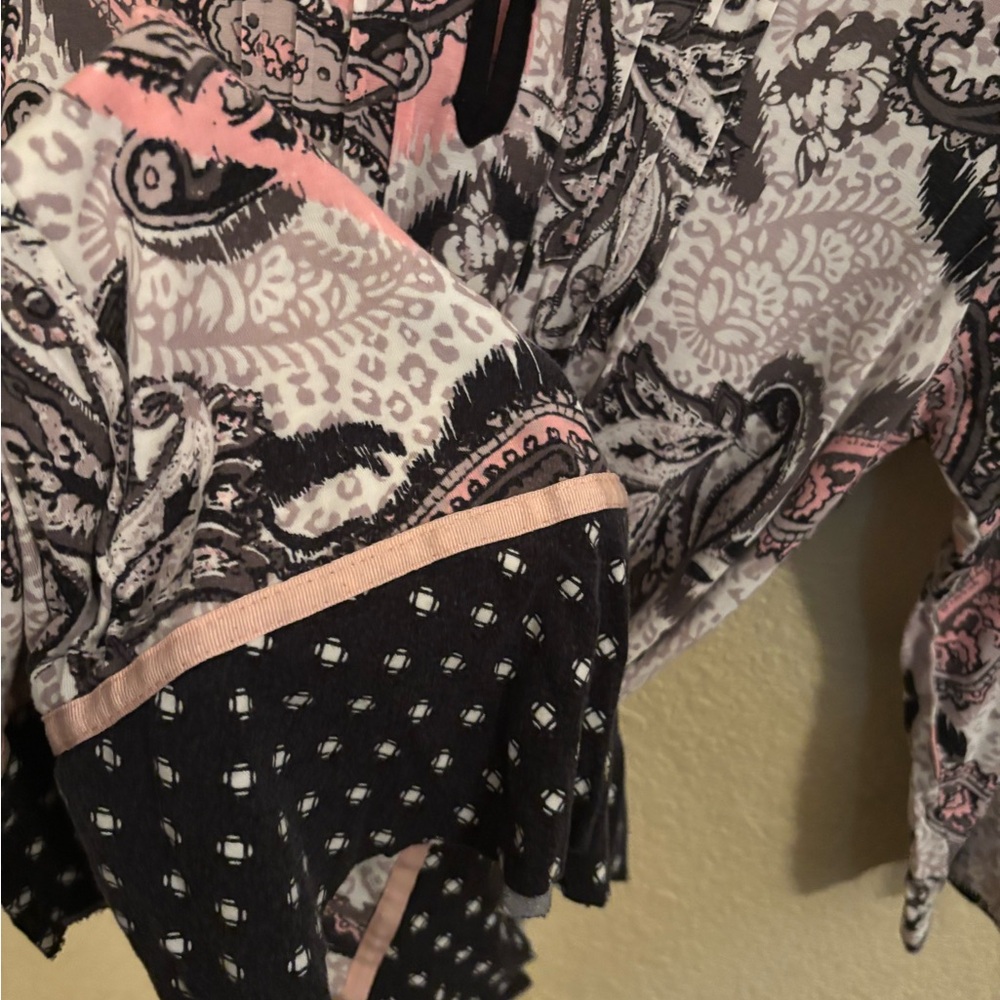 Ellen Tracy Pink and Black Paisley Nightgown with Polka Dot Hem, Size S - Picture 5 of 6